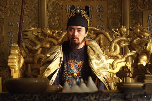 宁可衣服打补丁的崇祯皇帝，却为何喜欢吃燕窝？这不能怪他